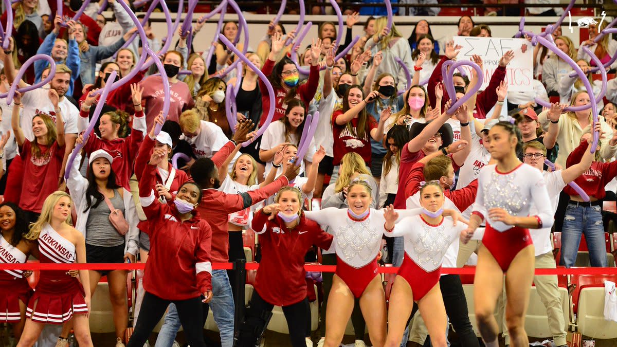 GYM_Crowd_Kentucky